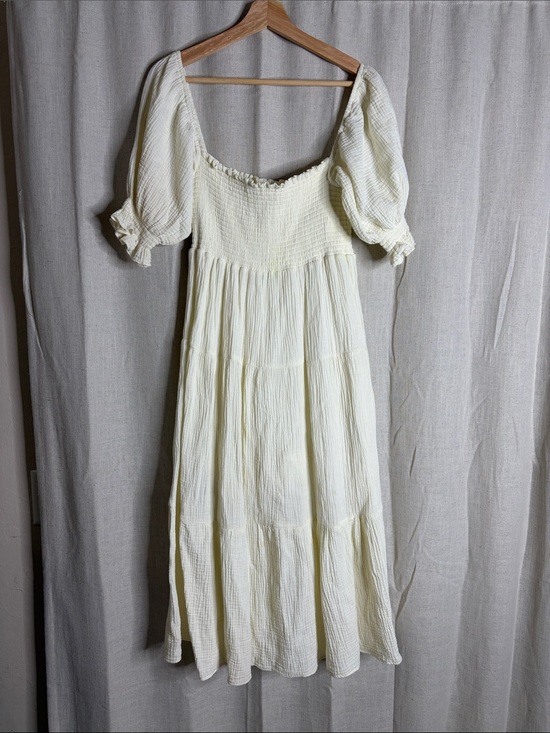 o.p.t Dresses & Skirts - Women's Cream Puff-Sleeve Smocked Midi Dress